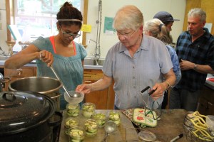 JasmineShawJoycePearsonAddBrineToJarsOfSquash