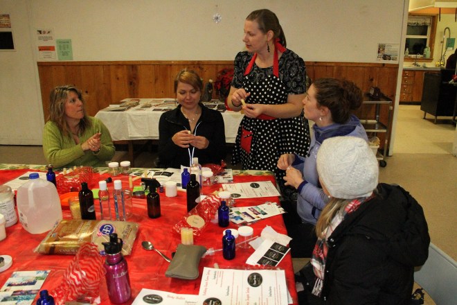 nickieknightdiscusseslipbalmlabels